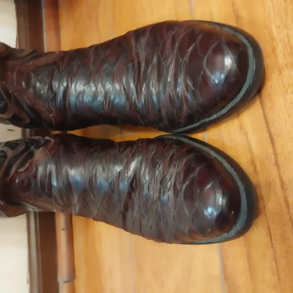 Burgundy and Black Western Boots - Picture 3 of 5